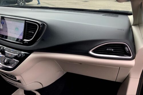 2022 CHRYSLER Pacifica - Image 20