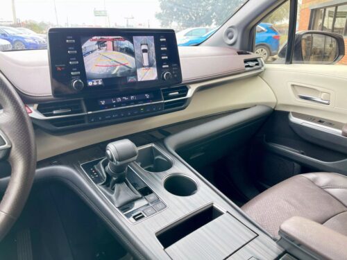 2022 TOYOTA Sienna - Image 8