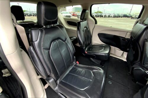 2022 CHRYSLER Pacifica - Image 19