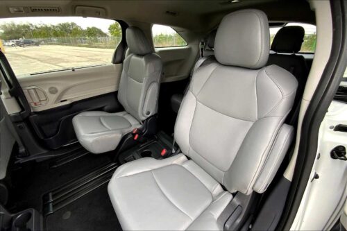 2023 TOYOTA Sienna - Image 19