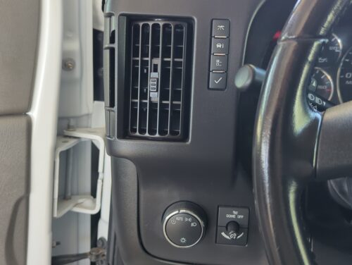 2023 CHEVROLET Express - Image 10