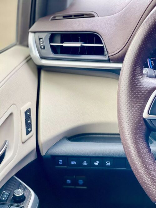 2022 TOYOTA Sienna - Image 2