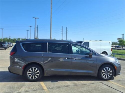 2021 CHRYSLER Pacifica - Image 5