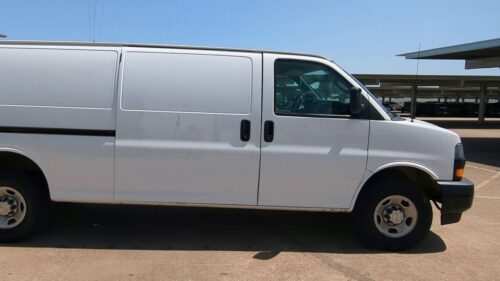 2023 CHEVROLET Express - Image 2
