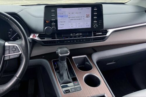 2023 TOYOTA Sienna - Image 31