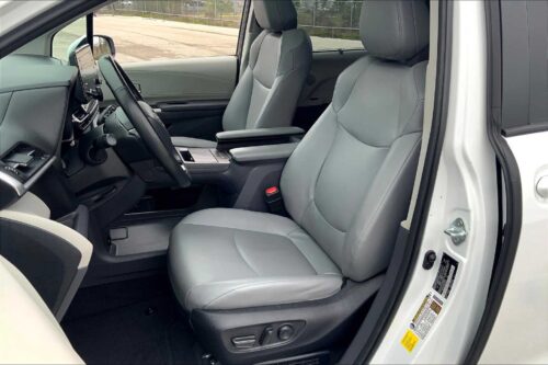 2023 TOYOTA Sienna - Image 30
