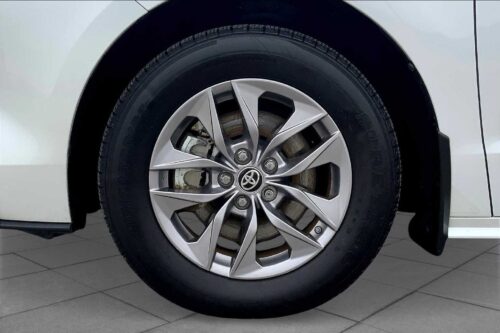 2023 TOYOTA Sienna - Image 28