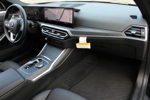 2024 BMW 330i - Image 24