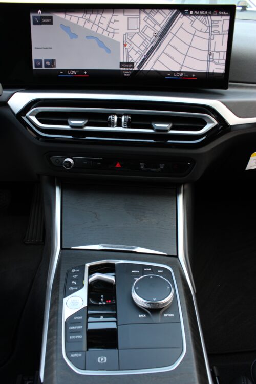 2024 BMW 330i - Image 16