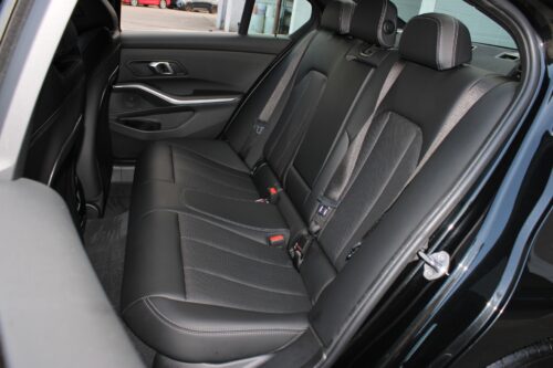 2024 BMW 330i - Image 12