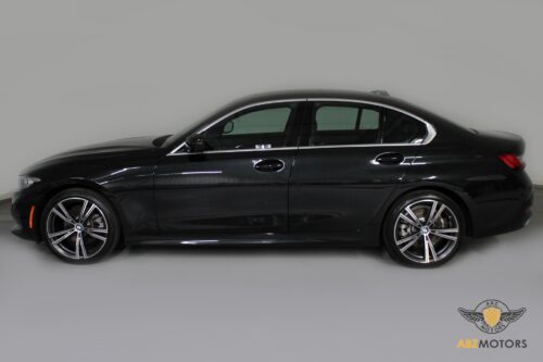 2024 BMW 330i - Image 29