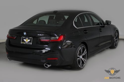 2024 BMW 330i - Image 28