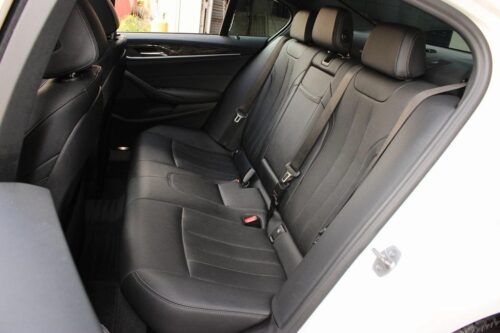 2022 BMW 530i - Image 14
