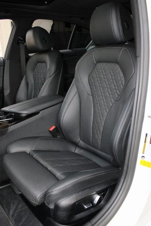 2022 BMW 530i - Image 26