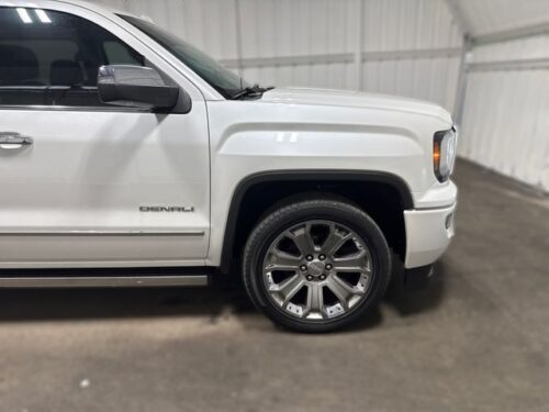 2018 GMC Sierra - Image 34