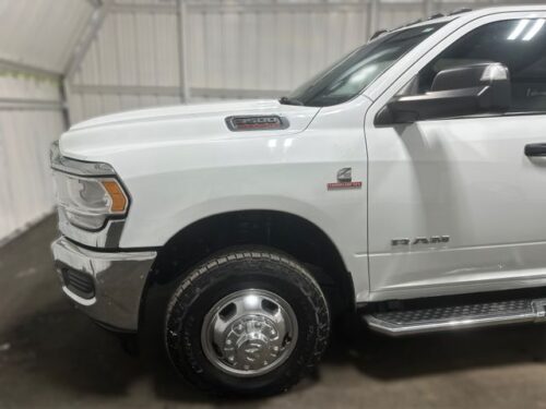 2022 RAM 3500 - Image 30