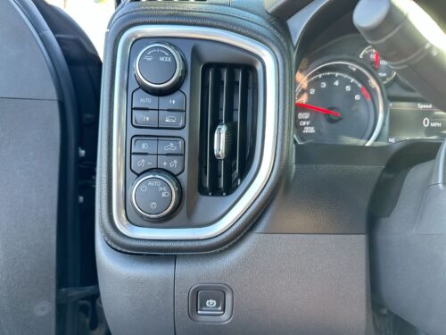 2020 CHEVROLET Silverado - Image 15