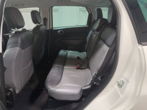 2017 FIAT 500L - Image 21