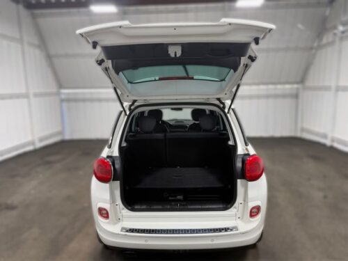 2017 FIAT 500L - Image 20