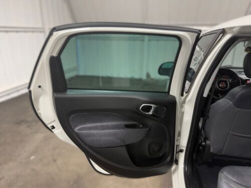 2017 FIAT 500L - Image 8