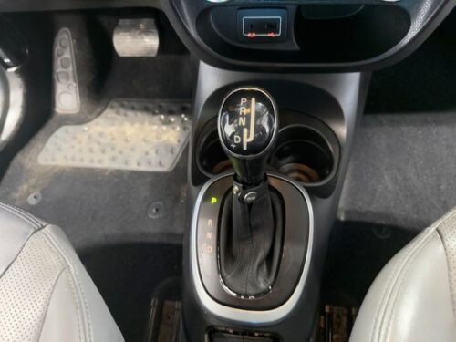 2017 FIAT 500L - Image 2