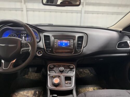 2015 CHRYSLER 200 - Image 18