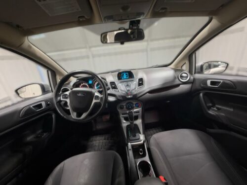 2015 FORD Fiesta - Image 3