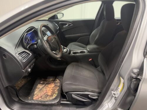 2015 CHRYSLER 200 - Image 21