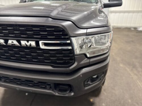 2022 RAM 2500 - Image 8