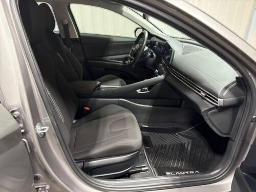2023 HYUNDAI Elantra - Image 5