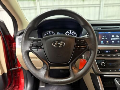 2017 HYUNDAI Sonata - Image 16
