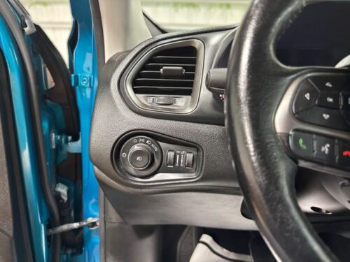 2020 JEEP Renegade - Image 16