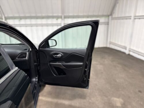2019 JEEP Cherokee - Image 13