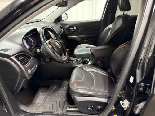 2019 JEEP Cherokee - Image 22