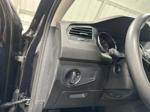 2021 VOLKSWAGEN Tiguan - Image 17