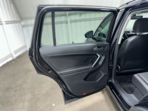 2021 VOLKSWAGEN Tiguan - Image 9