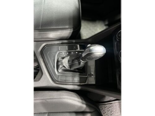 2021 VOLKSWAGEN Tiguan - Image 2