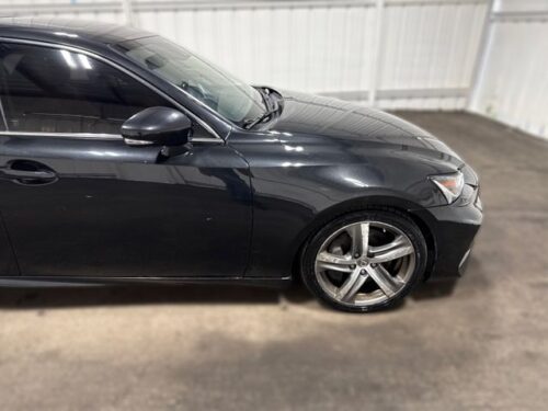 2017 LEXUS IS - Image 11