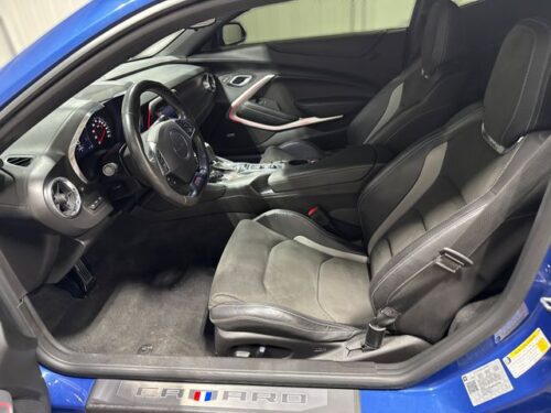 2019 CHEVROLET Camaro - Image 30
