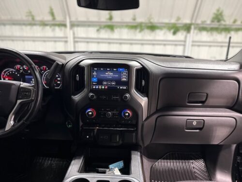 2019 CHEVROLET Silverado - Image 19