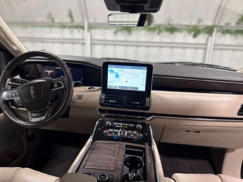 2021 LINCOLN Navigator L - Image 21