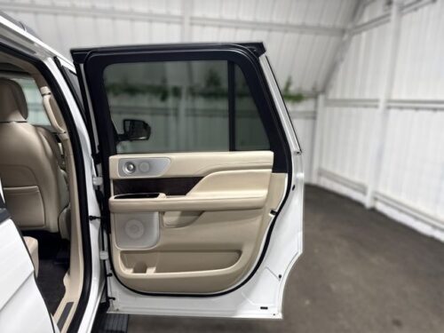 2021 LINCOLN Navigator L - Image 6