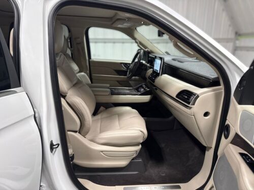 2021 LINCOLN Navigator L - Image 5