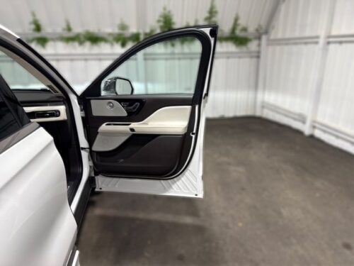 2020 LINCOLN Aviator - Image 13