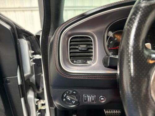 2019 DODGE Charger - Image 16