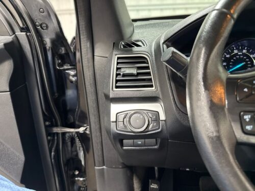 2016 FORD Explorer - Image 17