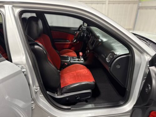 2019 DODGE Charger - Image 5