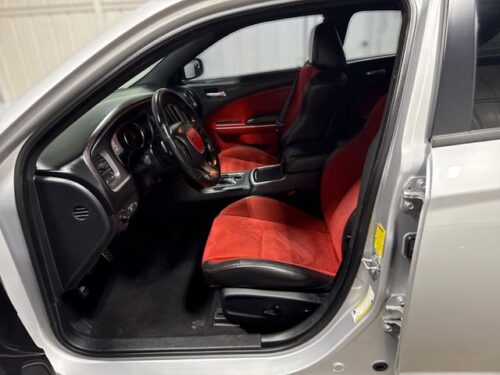 2019 DODGE Charger - Image 32