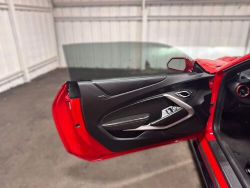 2018 CHEVROLET Camaro - Image 11