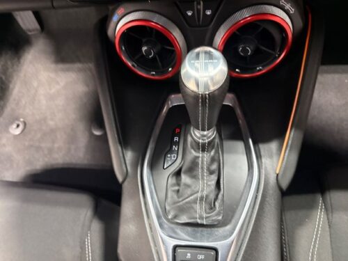 2018 CHEVROLET Camaro - Image 2